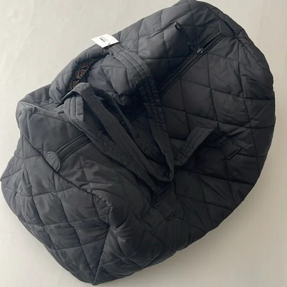 (NWT) Vera Bradley Women's Quilted Outlet Cotton Large Travel Black Duffel Bag